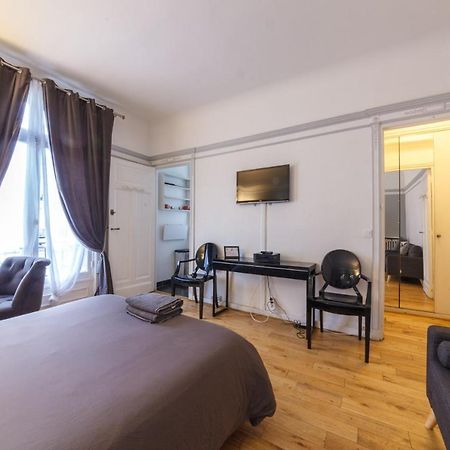 Private Studio - Avenue Des Champs-Elysees Apartment Paris Exterior photo
